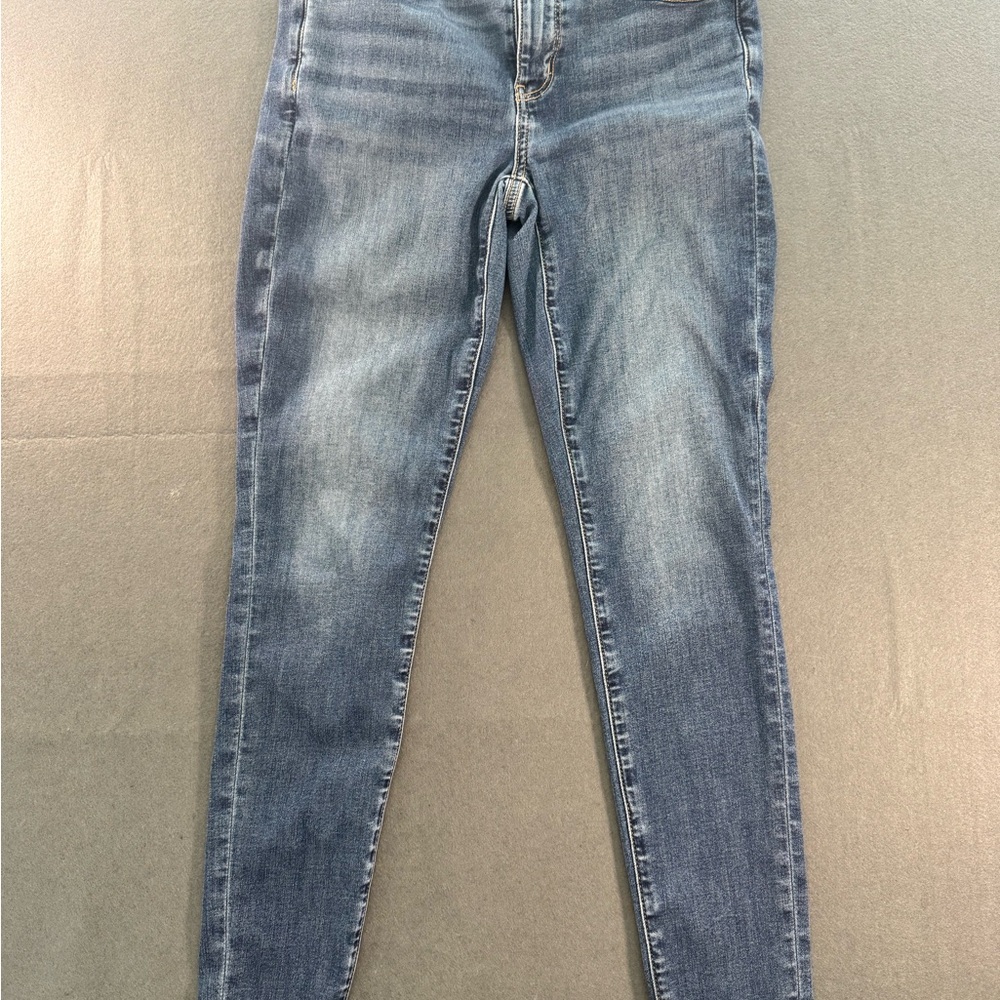 American Eagle Outfitters Women's Light Blue Skinny Jeans